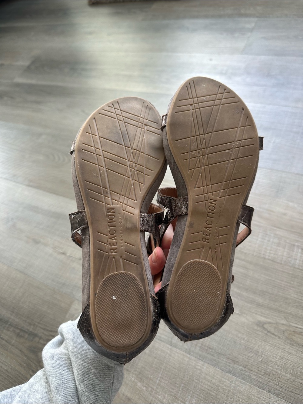 Kenneth Cole Reaction Sandals - Picture 5 of 7